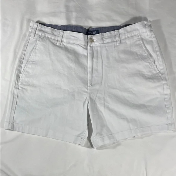 Nautica mens white NauticaFlex Classic flat front 6" chino shorts - size 36 - Picture 2 of 12